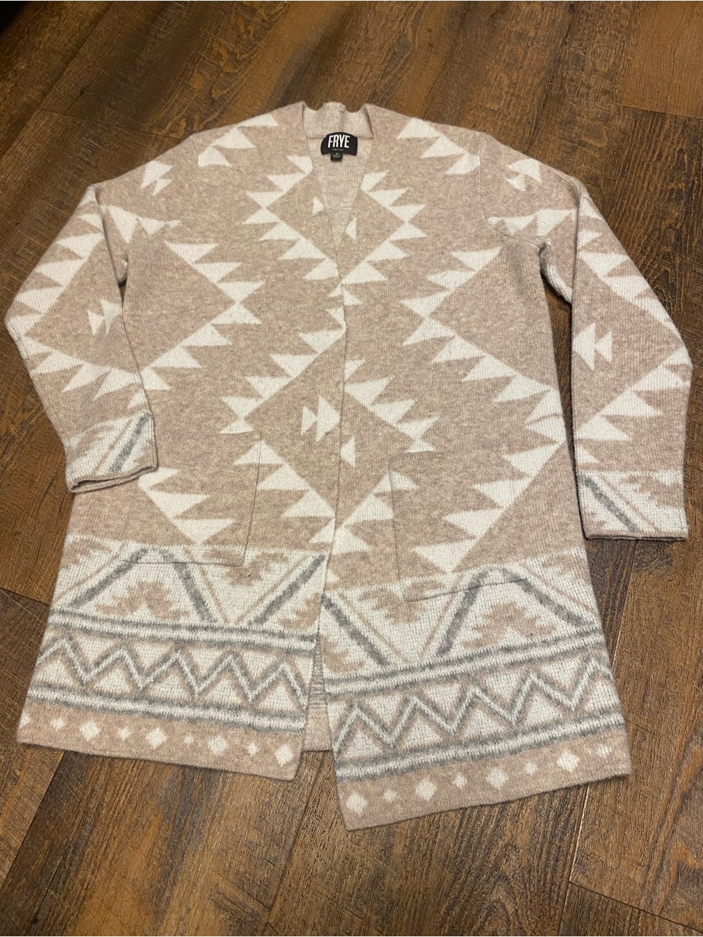 FRYE Beige & Cream Geometric Open-Front Cardigan. Fall. Cozy. Warm. Size medium